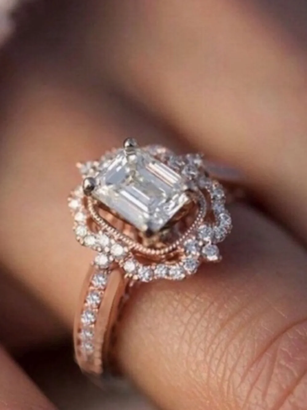 Rose gold ring - Picture 3 of 4